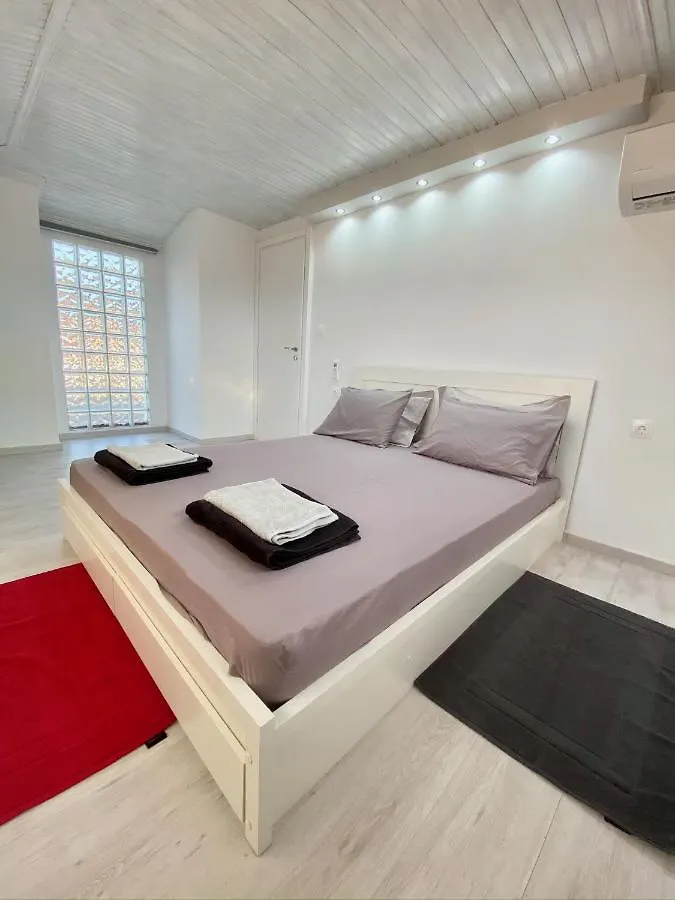 The White Chalkidiki Holiday House - Sandy Beach Kriopigi