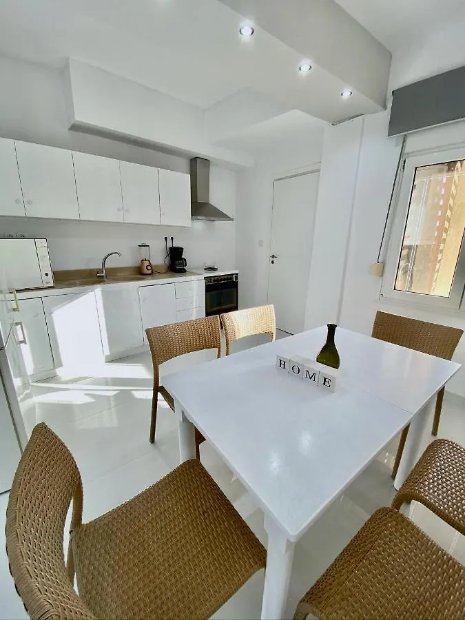 The White Chalkidiki Holiday House - Sandy Beach 克里皮吉 度假居